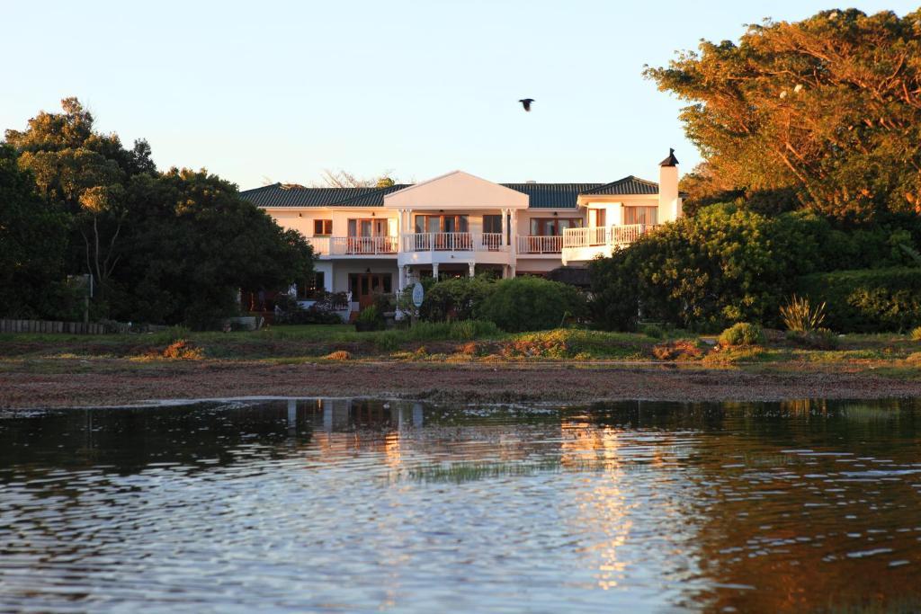Waterfront Lodge Книсна Екстер'єр фото